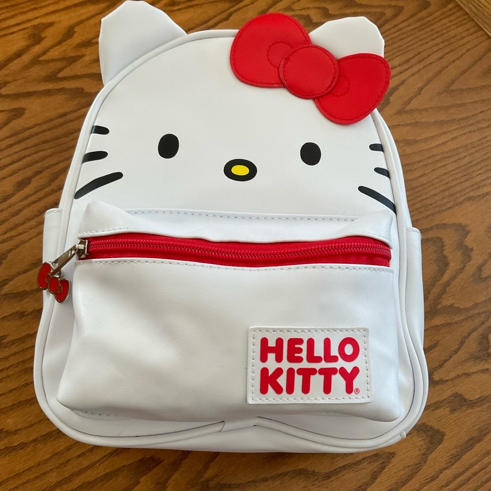 Hello Kitty 10.5” Mini Backpack - Picture 3 of 12
